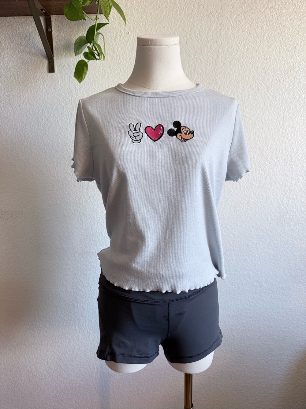 Disney Mickey Mouse Women’s Top Size Medium